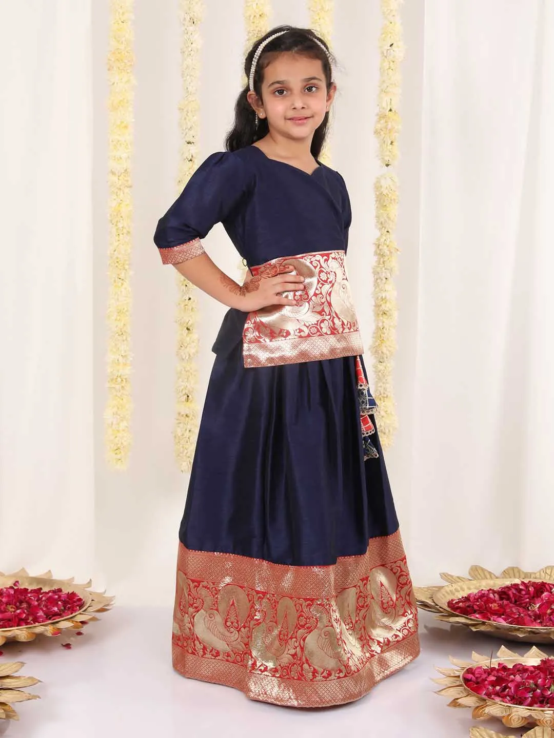 Jashvi Girl's Blue Pavda Pattu Lehenga Choli Set