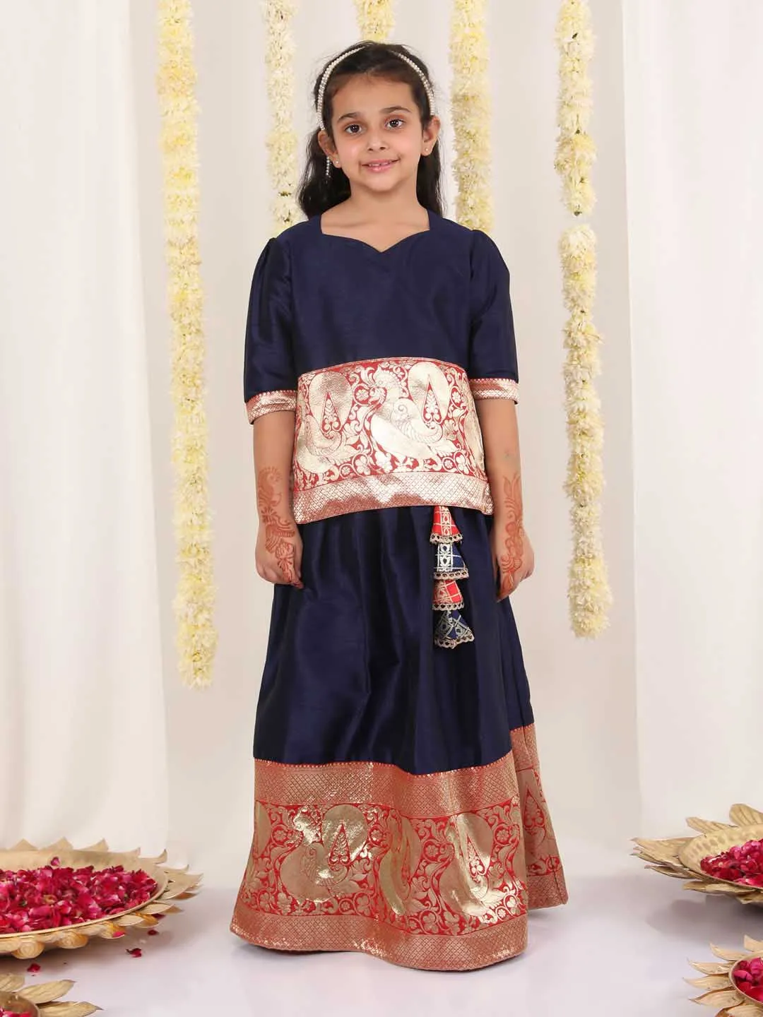 Jashvi Girl's Blue Pavda Pattu Lehenga Choli Set