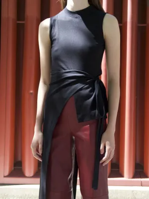 Sleeveless Split Apron T-Shirt